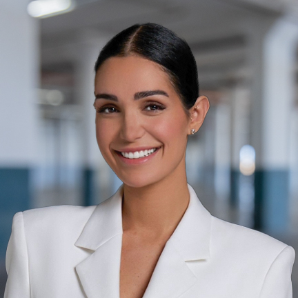 Natalie  Roman