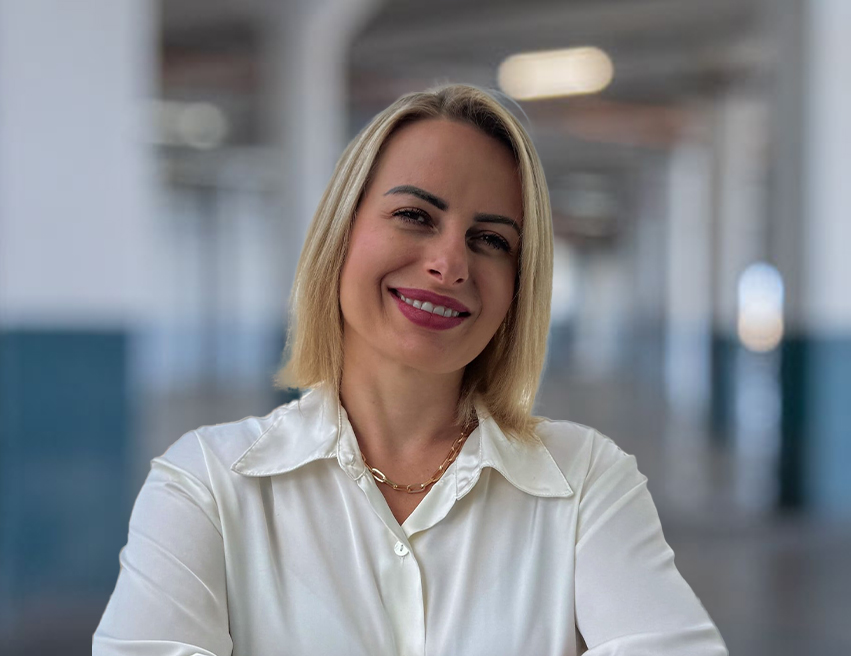 Ola Chrostowska